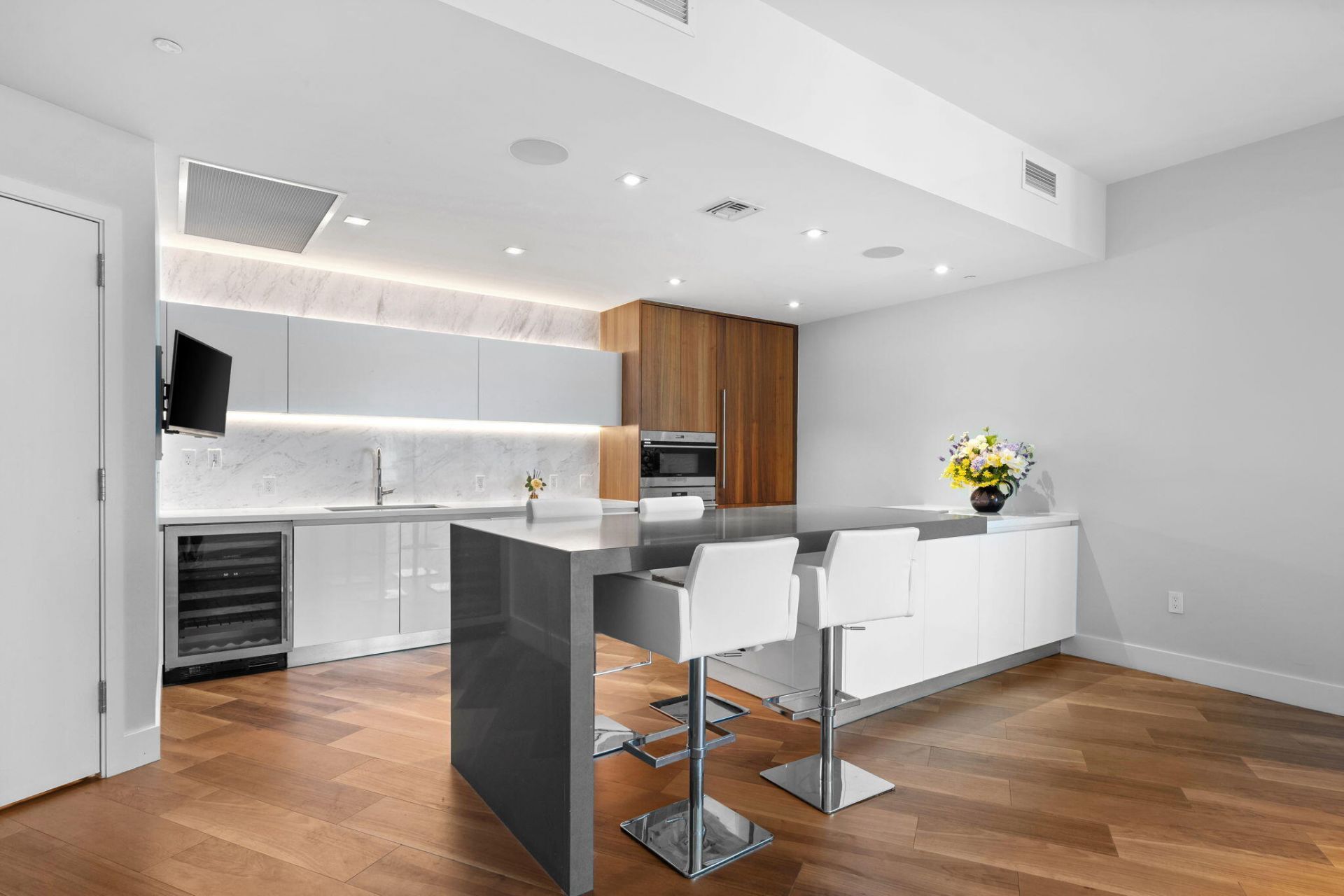 701 N Fort Lauderdale Beach Boulevard, Unit 1103, Fort Lauderdale, FL 33304 Photo