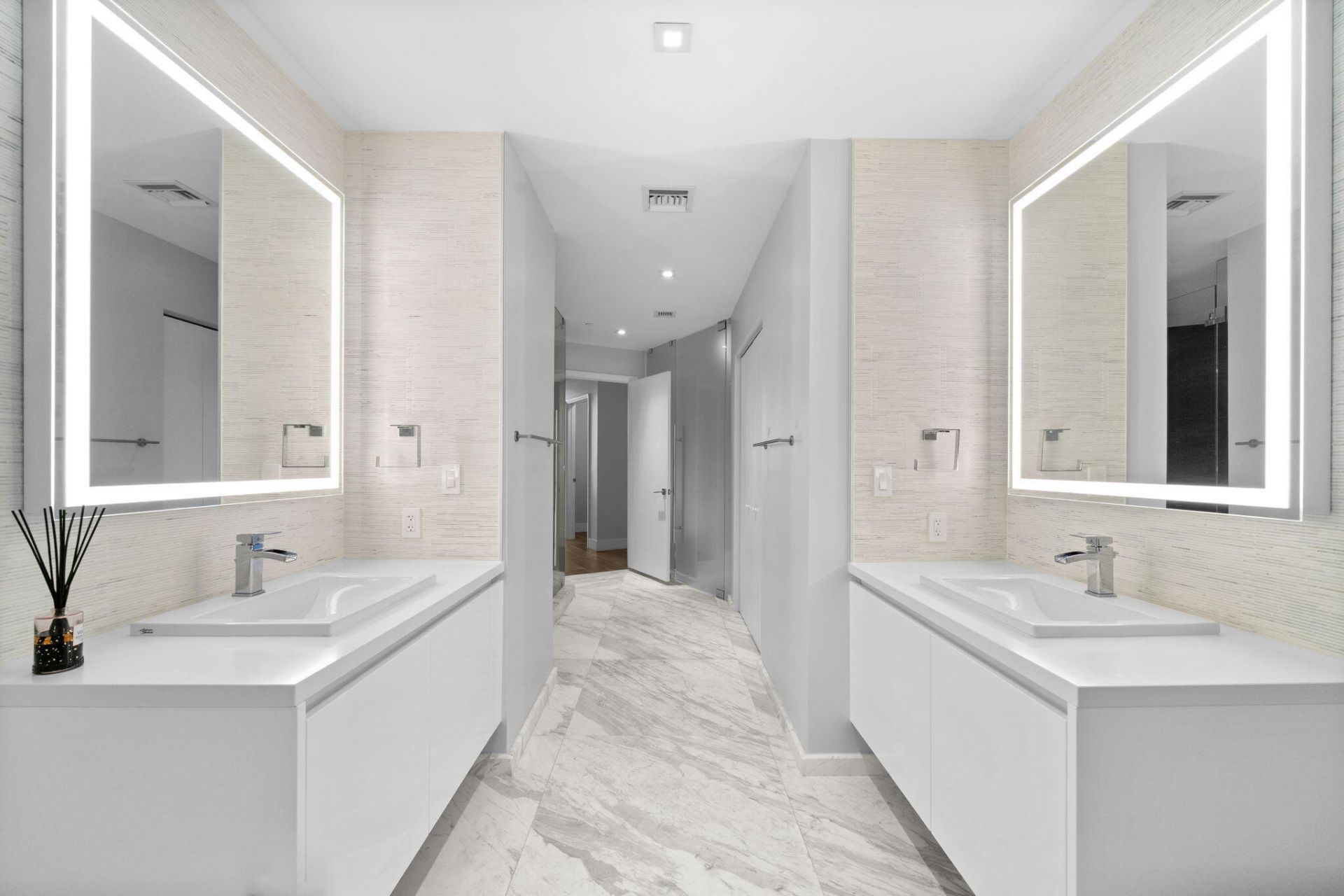 701 N Fort Lauderdale Beach Boulevard, Unit 1103, Fort Lauderdale, FL 33304 Photo
