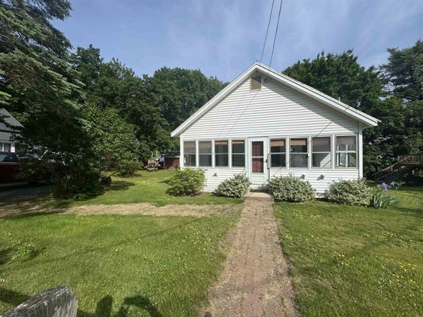 19 Huckins Street, Ossipee, NH 03814