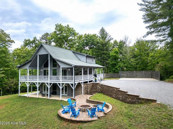 135 Heritage Trail , Brasstown, NC 28902