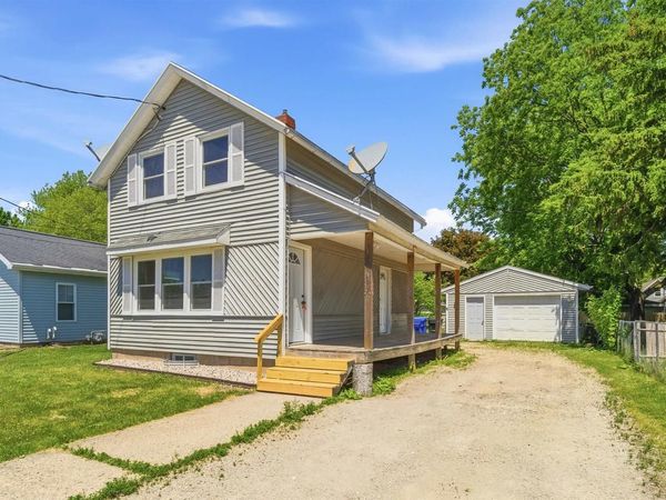 1014 W KAMPS AVENUE, Appleton, WI 54914
