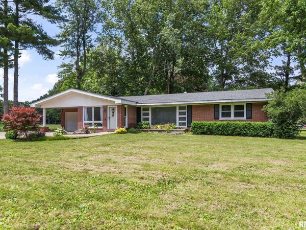 117 E BROWN Street, Divernon, IL 62530