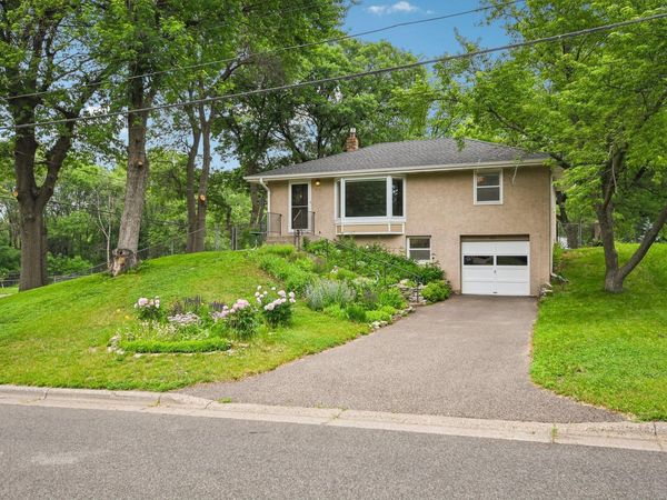 2154 William Street, Roseville, MN 55113