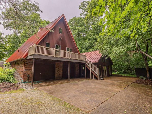 1704 E Maple Drive, Huntingburg, IN 47542
