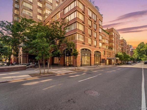 350 W 50th Street , Unit 6N, New York (Manhattan), NY 10019