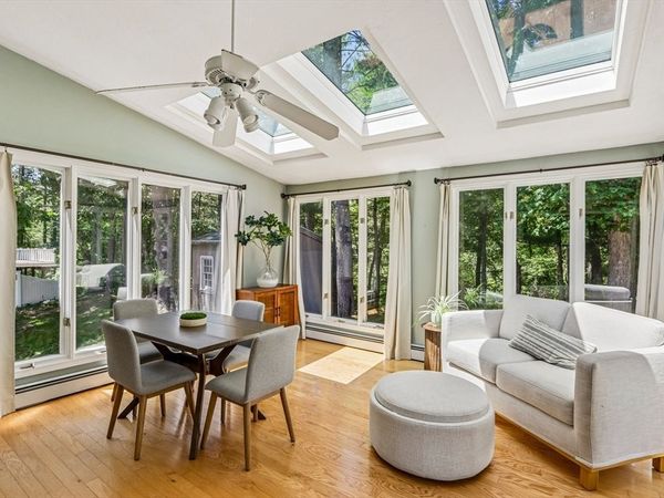 15 Lorraine Metcalf Dr, Wrentham, MA 02093