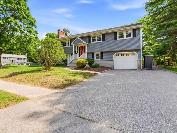 79 Martin Rd, Reading, MA 01867
