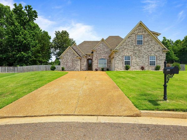 2890 COLONY CV, Southaven, MS 38672