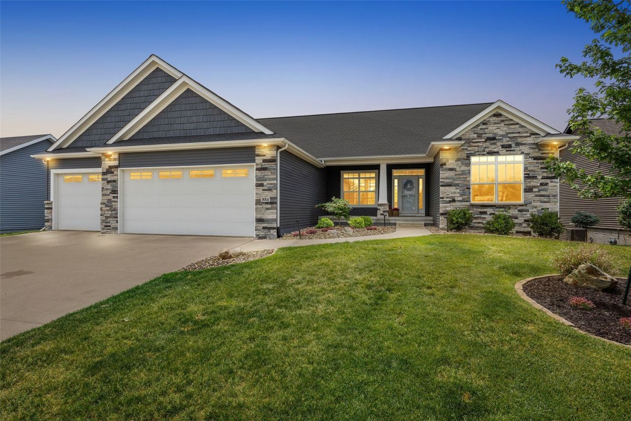 884 Archer Drive , Marion, IA 52302 Main Photo