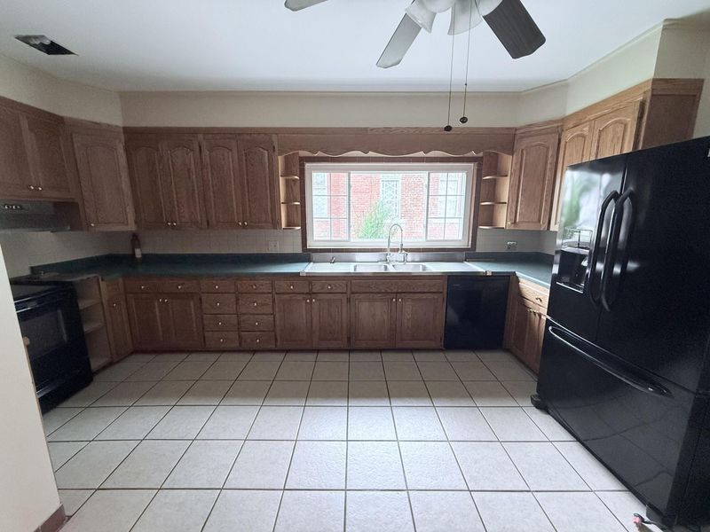 111 S Wayne Street, Saint Marys, OH 45885 Photo 10