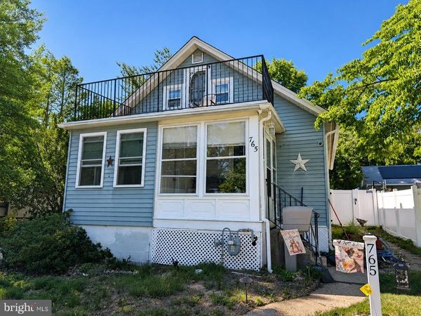 765 CHESTNUT AVENUE, WOODBURY HEIGHTS, NJ 08097