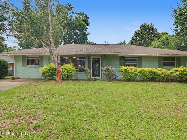 107 Vance Place, Long Beach, MS 39560