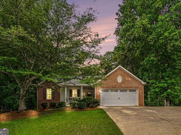 6008 Woodcreek Drive, Woodstock, GA 30188