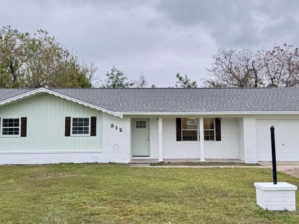 312 Missouri Avenue , Lynn Haven, FL 32444