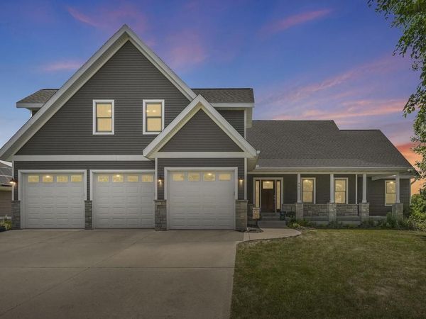 802 Stoney Hill Lane, Cottage Grove, WI 53527