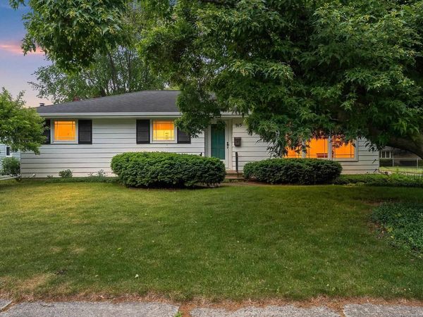 915 TOMMARK STREET, Green Bay, WI 54304