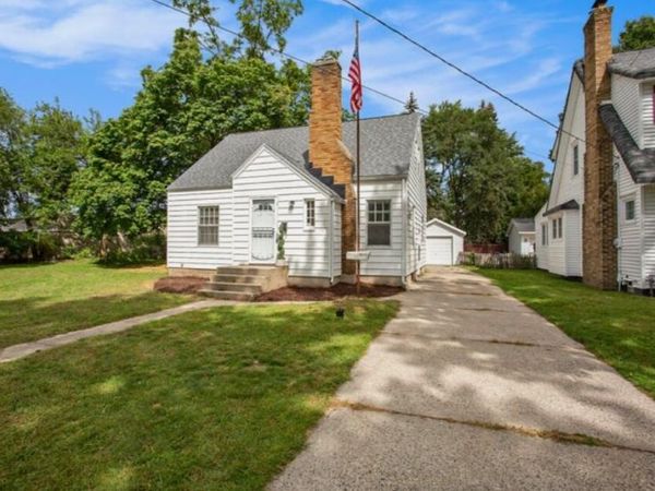 425 Van Allen Street SE, Grand Rapids, MI 49548