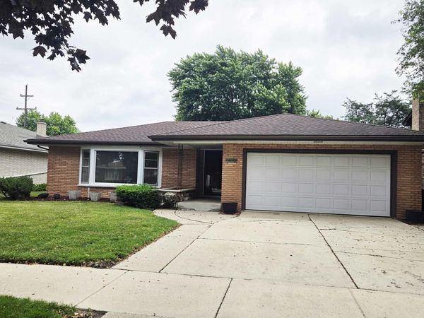 9605 S Kolin Avenue , Oak Lawn, IL 60453