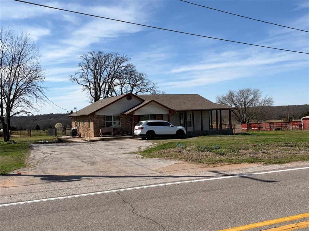 20420 Valley View Road, Earlsboro, OK 74840 Main Photo