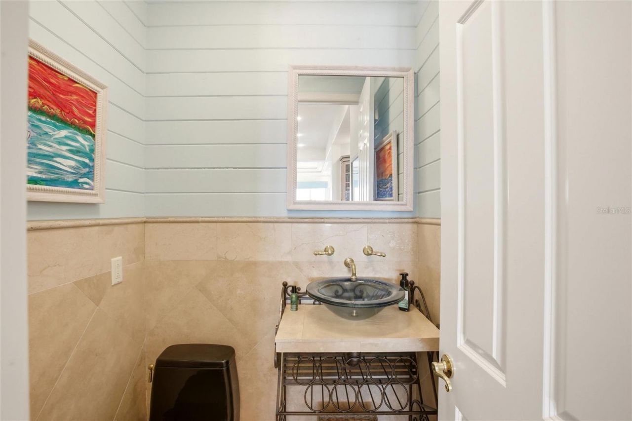 7524 Westmoreland Drive, Sarasota, FL 34243 Photo