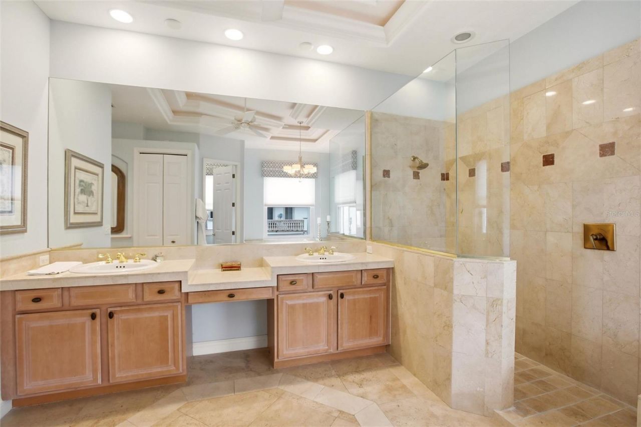 7524 Westmoreland Drive, Sarasota, FL 34243 Photo