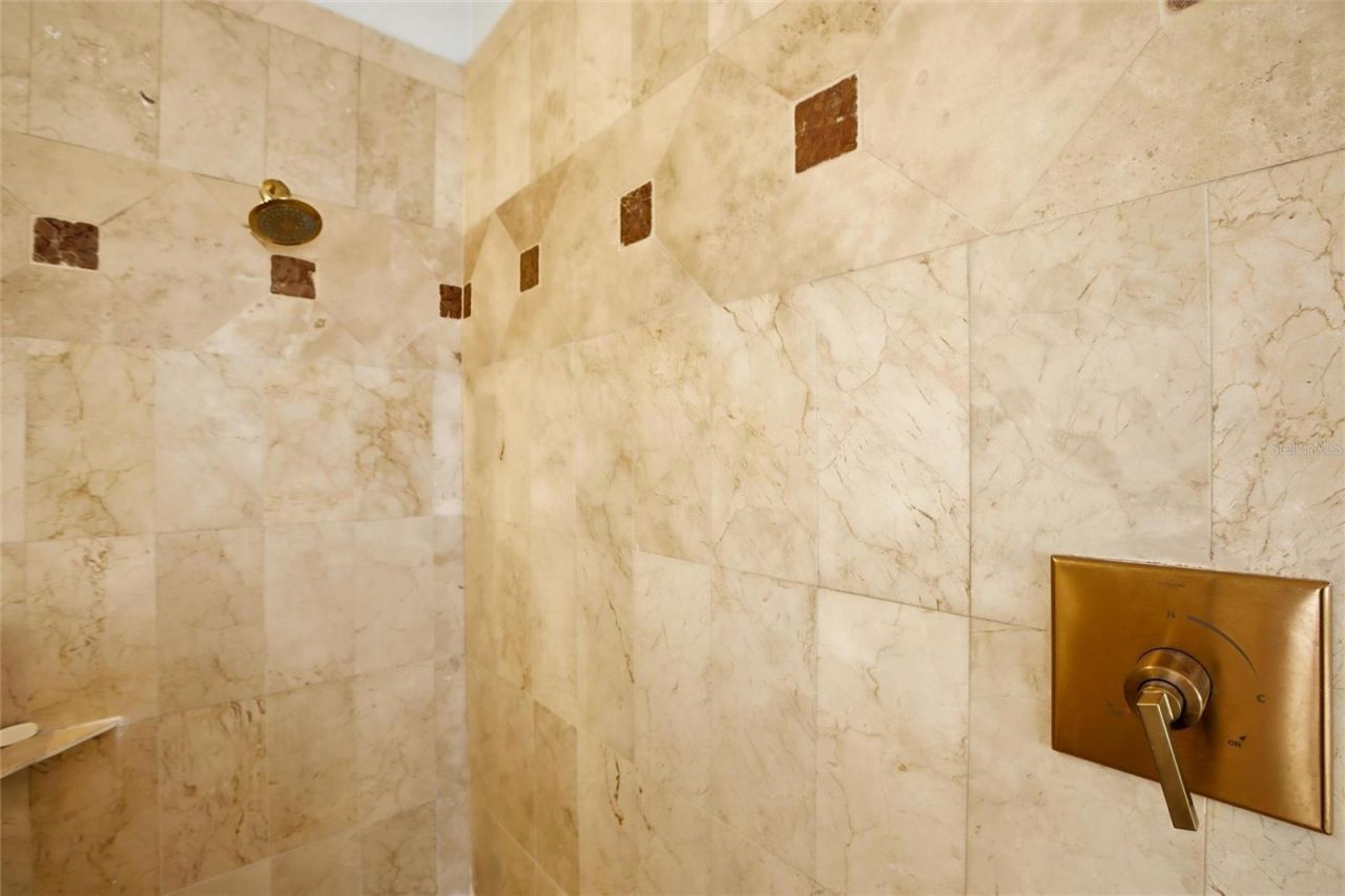 7524 Westmoreland Drive, Sarasota, FL 34243 Photo