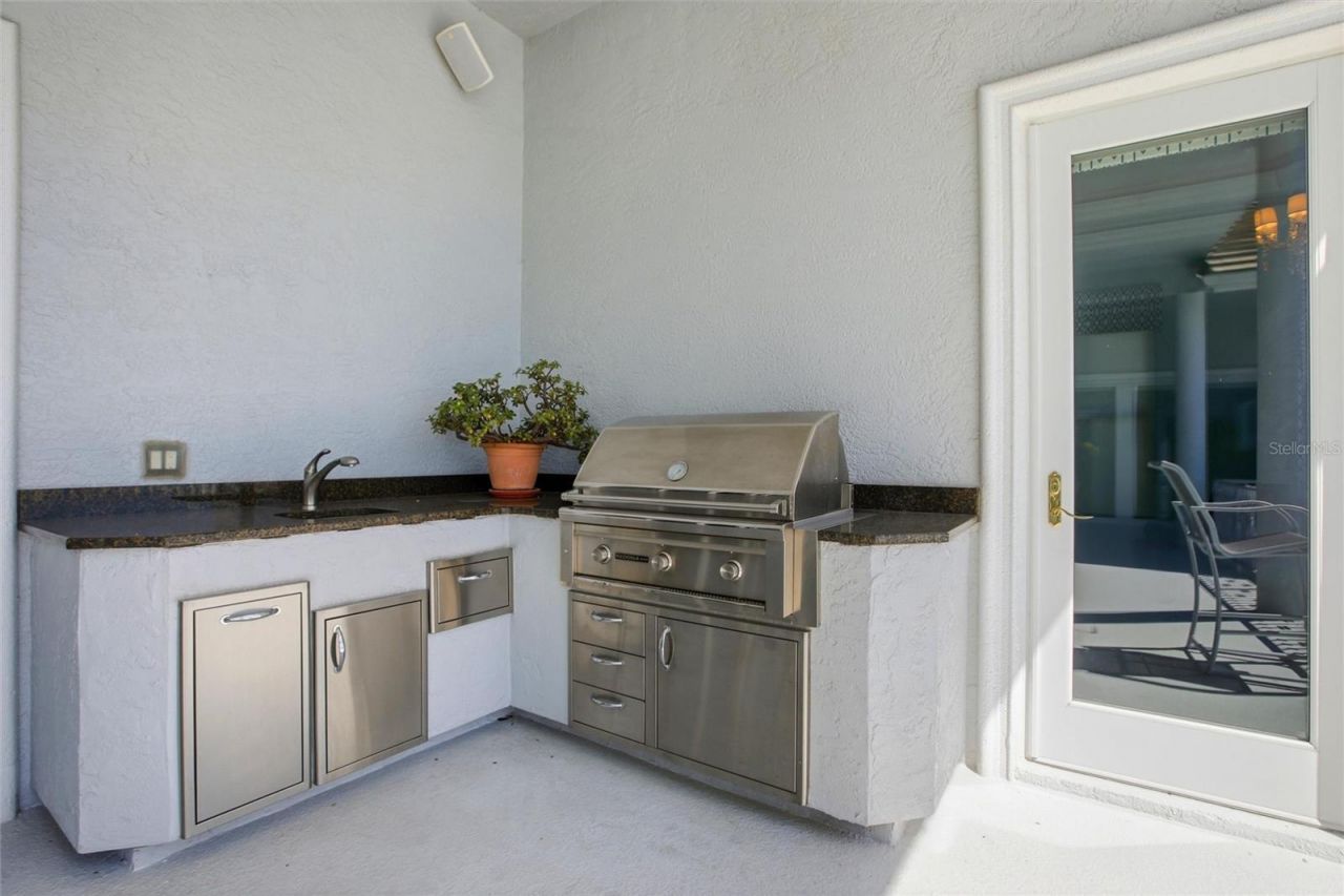 7524 Westmoreland Drive, Sarasota, FL 34243 Photo