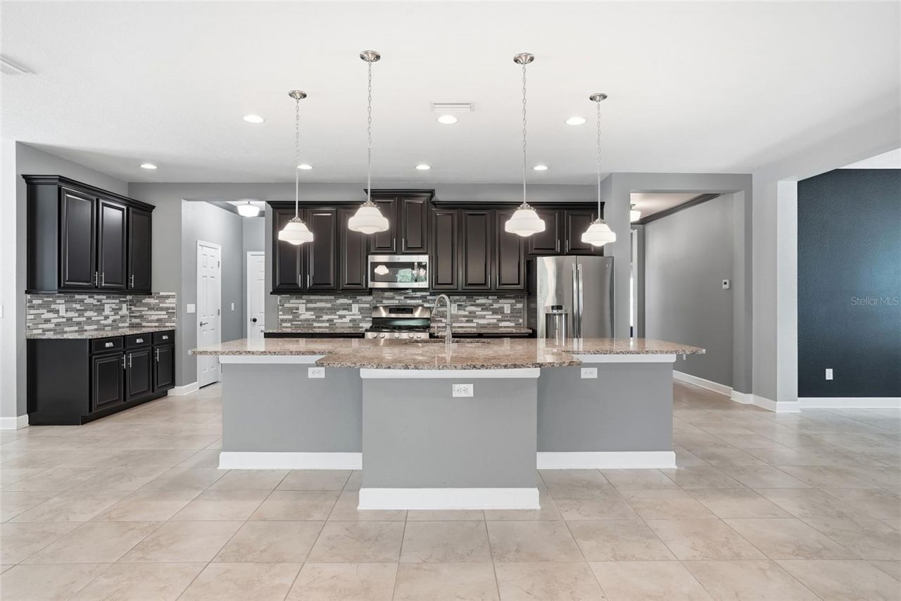 924 Buttercup Glen, Bradenton, FL 34212 Photo