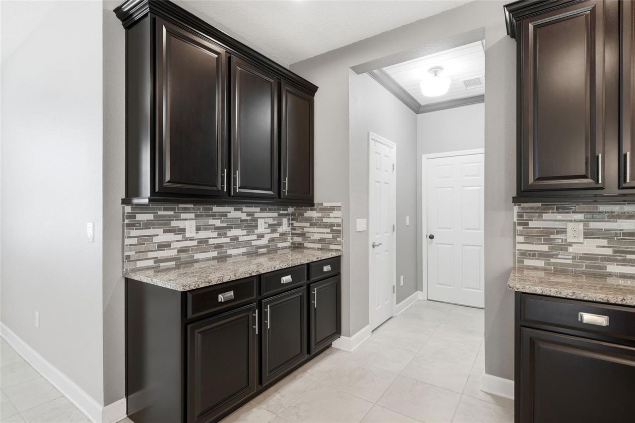 924 Buttercup Glen, Bradenton, FL 34212 Photo