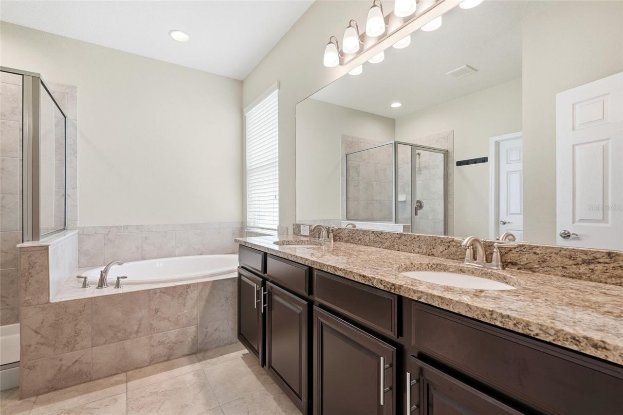 924 Buttercup Glen, Bradenton, FL 34212 Photo