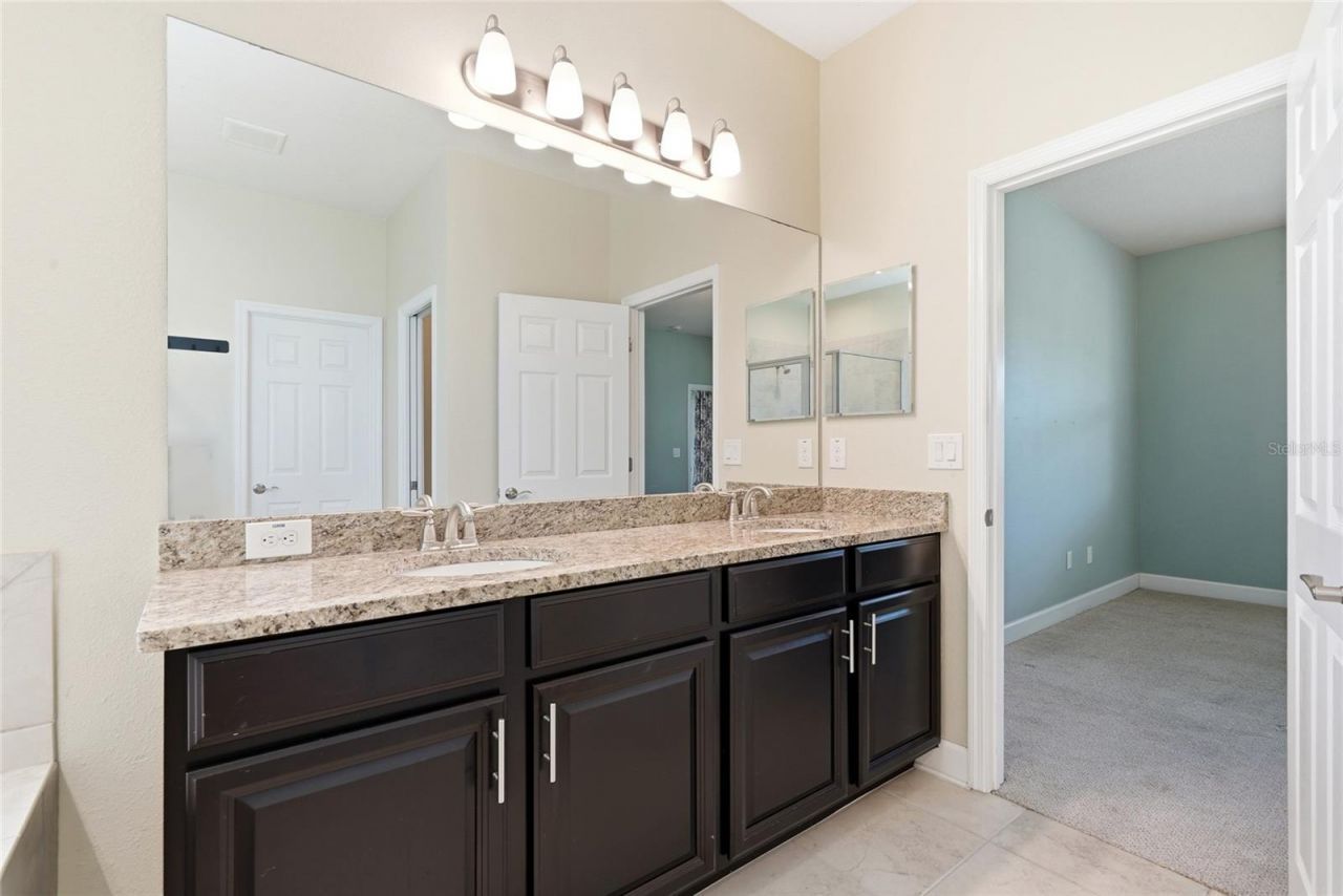 924 Buttercup Glen, Bradenton, FL 34212 Photo