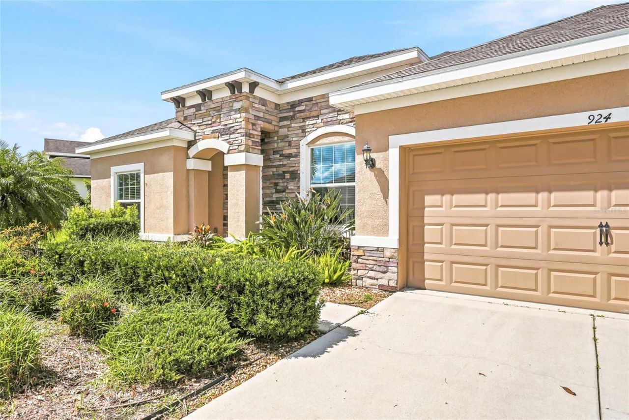 924 Buttercup Glen, Bradenton, FL 34212 Photo