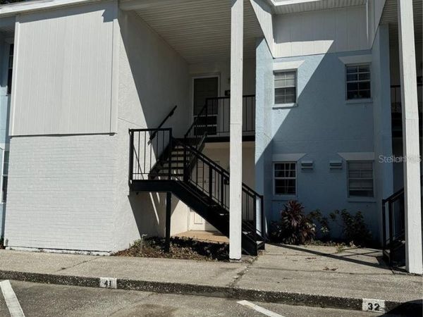 3819 N OAK DRIVE, Unit I42, TAMPA, FL 33611