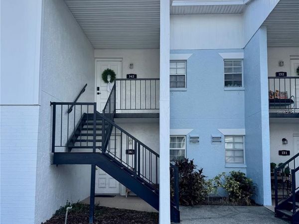 3819 N OAK DRIVE, Unit I42, TAMPA, FL 33611