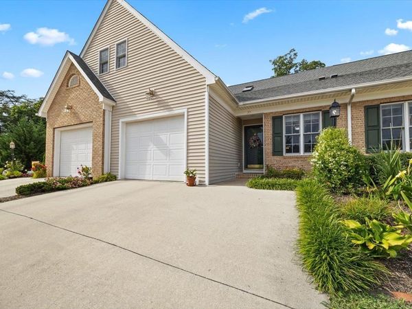 35 HICKORY NUT LN, STAUNTON, VA 24401
