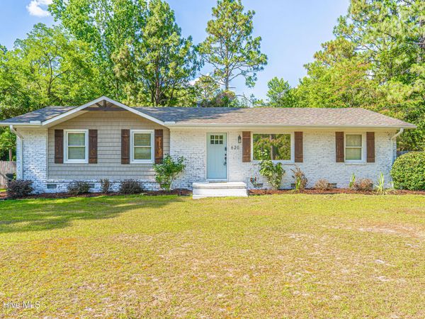 620 E New England Avenue , Pinebluff, NC 28373