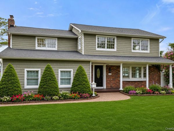 154 Sunset Drive, Sayville, NY 11782