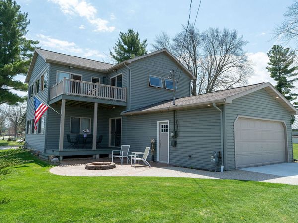 607 Shoreline Drive, Houghton Lake, MI 48629