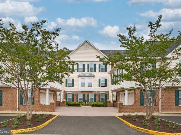 25320 LAKE MIST SQUARE , Unit 103, CHANTILLY, VA 20152