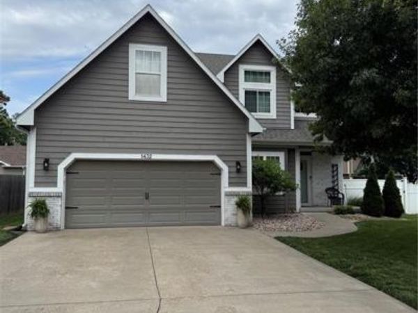 1432 S Pin Oak Circle, Ottawa, KS 66067