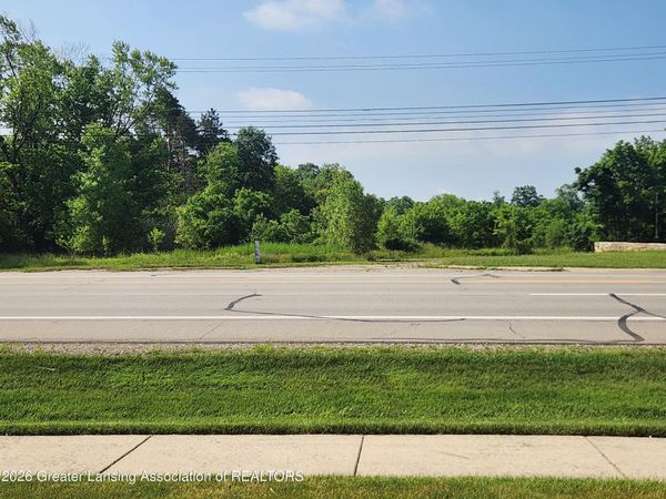 1031 E Saginaw Highway, Grand Ledge, MI 48837