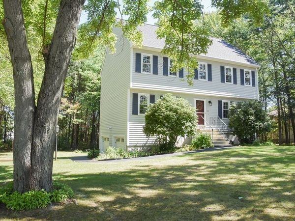 163 Old Ferry Dr, Methuen, MA 01844