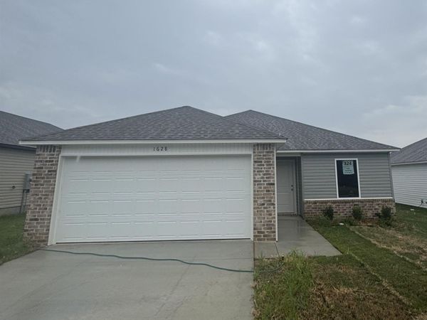 1628 Rambling Brook Drive, Benton, AR 72015