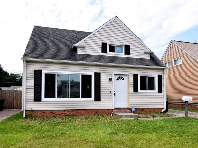 8115 Liberty Avenue, Parma, OH 44129 Photo 1
