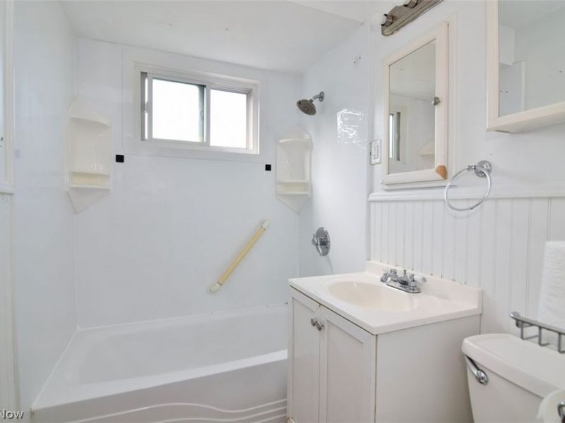 8115 Liberty Avenue, Parma, OH 44129 Photo 13
