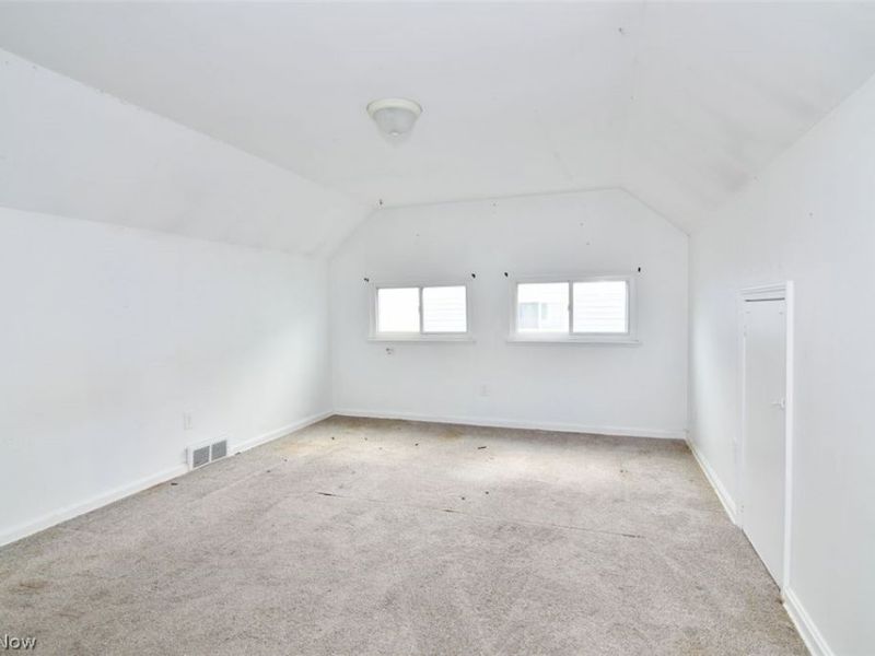 8115 Liberty Avenue, Parma, OH 44129 Photo 18