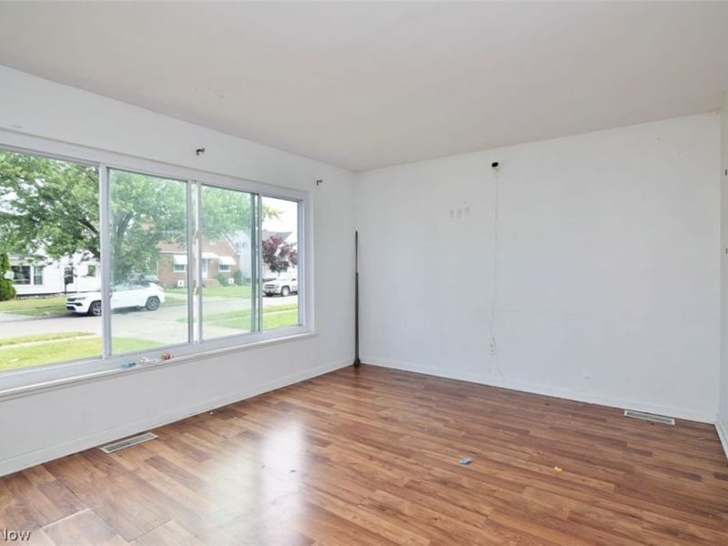 8115 Liberty Avenue, Parma, OH 44129 Photo 2