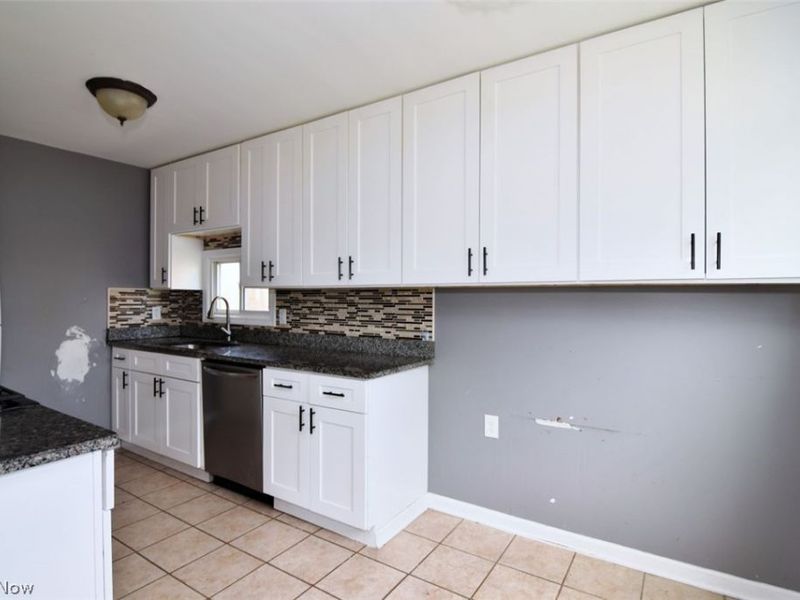 8115 Liberty Avenue, Parma, OH 44129 Photo 5