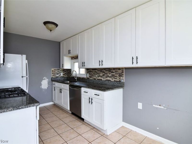 8115 Liberty Avenue, Parma, OH 44129 Photo 6