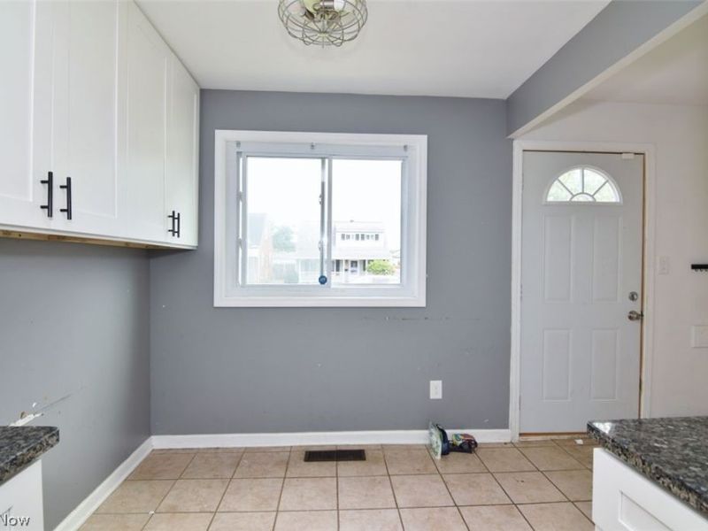 8115 Liberty Avenue, Parma, OH 44129 Photo 9